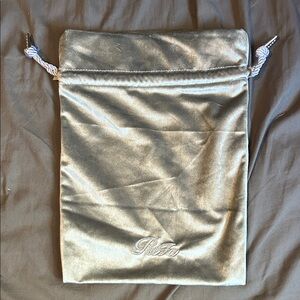 ReFa Silver Velvet Drawstring Heatproof Pouch